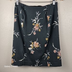 Lysse New York Women’s Floral Print Stretch Skirt Size Large Dark Gray Pink